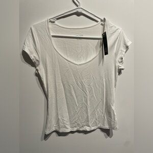 Wild Fable Women’s Slim Fit Cap Sleeve Deep Scoop Neck T-Shirt White Medium NWT